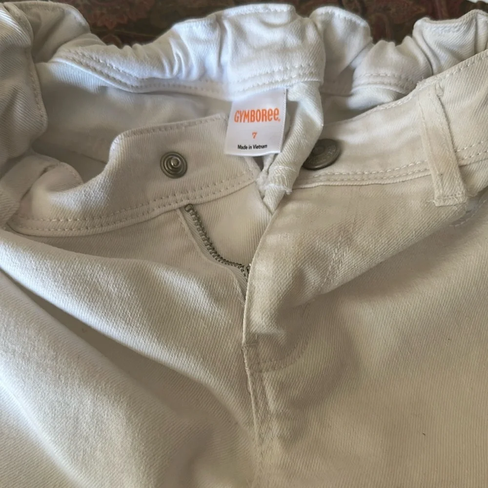 GYMBOREE white size 7 girls jeans.